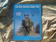 images/productimages/small/The Blue Helmets Under Fire Concord nw.voor.jpg